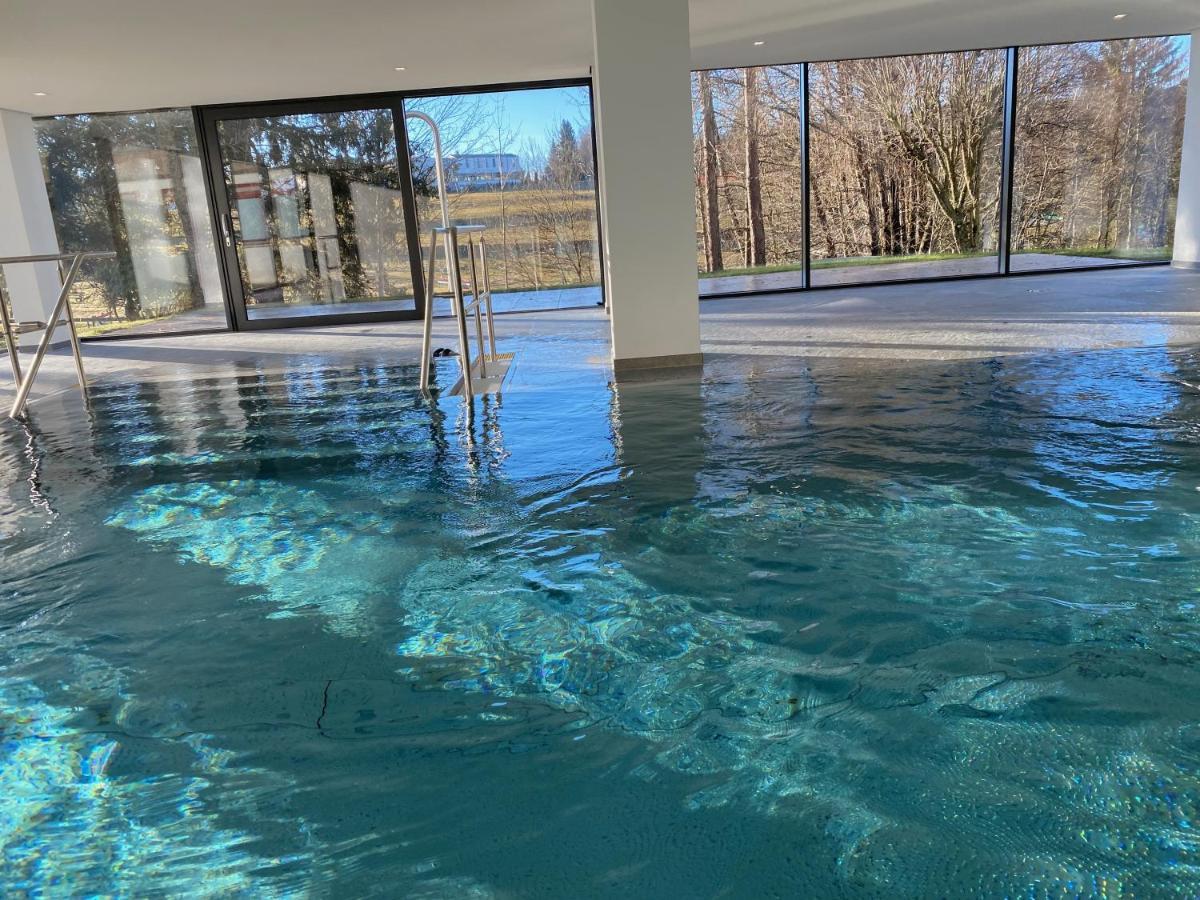 Koenigs Appartement Mit Pool Шлухзее Екстериор снимка